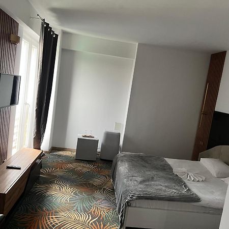 Hotel Sydney Craiova Kültér fotó