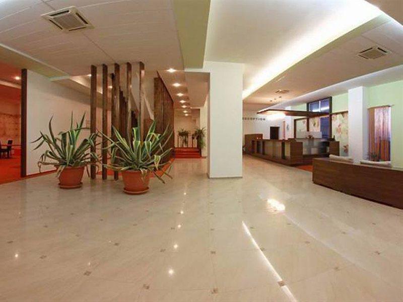 Hotel Sydney Craiova Beltér fotó