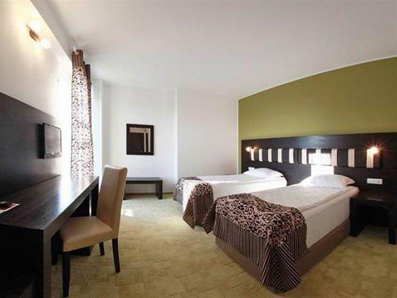 Hotel Sydney Craiova Szoba fotó